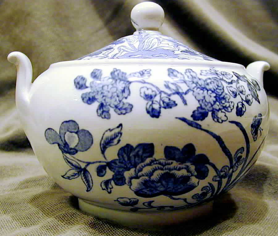 Groups Blue (Traditional, Smooth) 146 Shape Sugar Bowl & Lid by Wedgwood-1