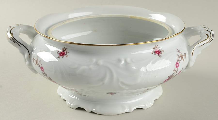 Tea Rose Round Vegetable No Lid by Wawel-1