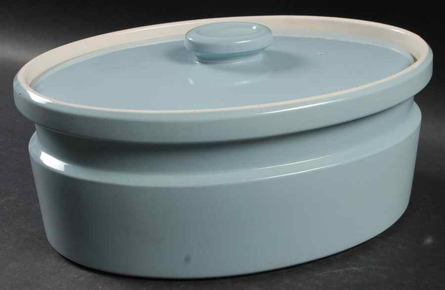 Summer Sky Blue (Sterling) 2.5 Quart Oval Covered Casserole by Wedgwood-1