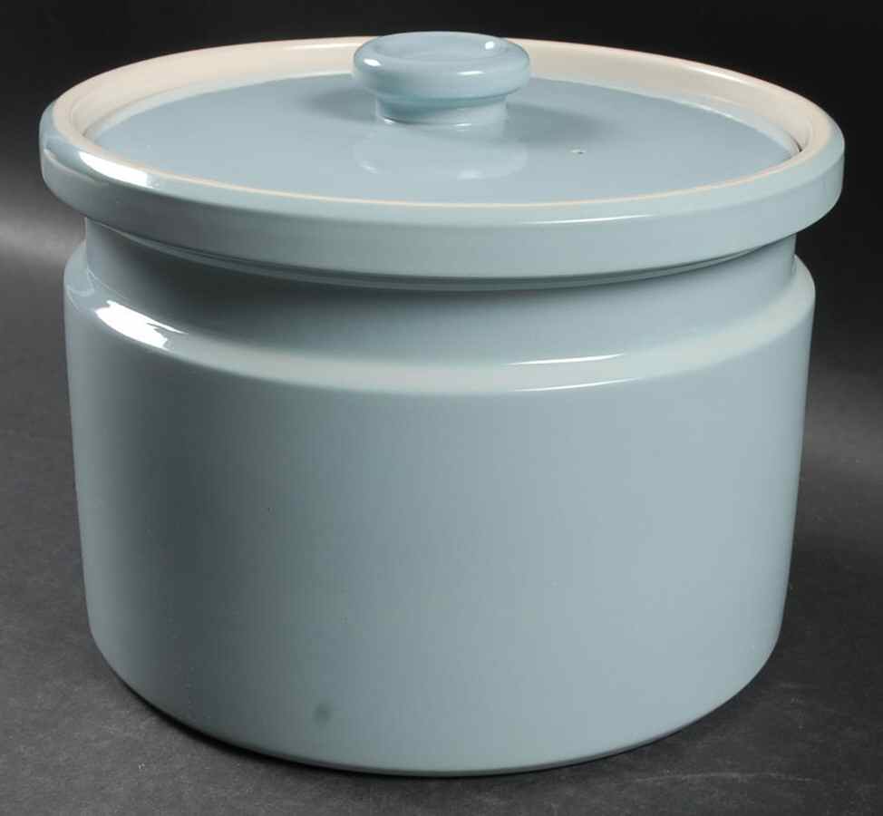 Summer Sky Blue (Sterling) 3.75 Quart Round Covered Casserole by Wedgwood-1