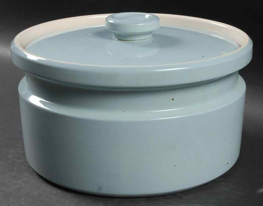 Summer Sky Blue (Sterling) 2.5 Qt Round Covered Casserole by Wedgwood-1