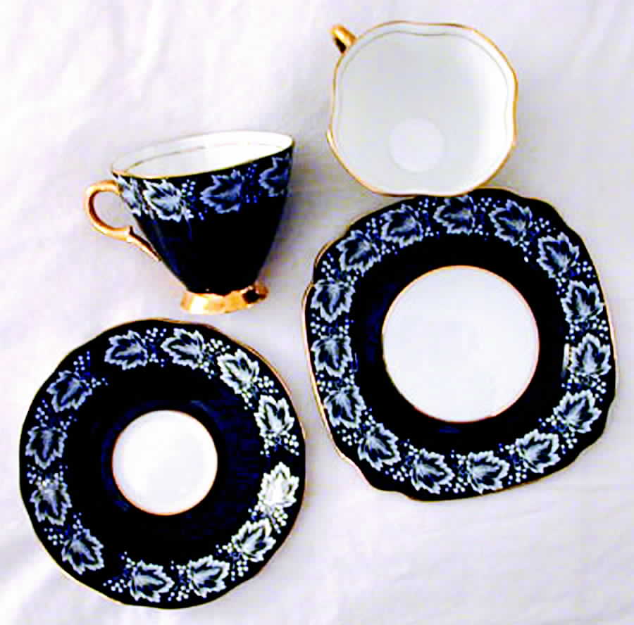 1155-52 Footed Cup & Saucer Set by Windsor (England)-1