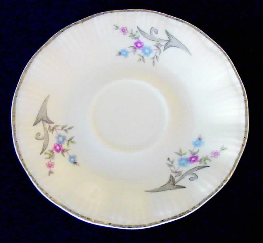 WLB43 Saucer by Walbrzych-1