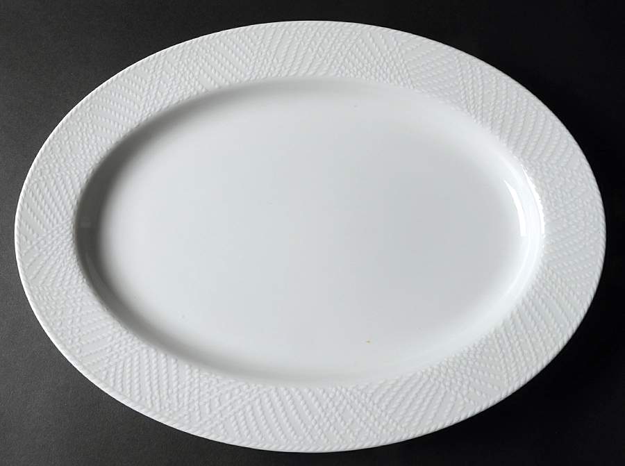 Greenwich 16" Oval Serving Platter by Waterford China-1