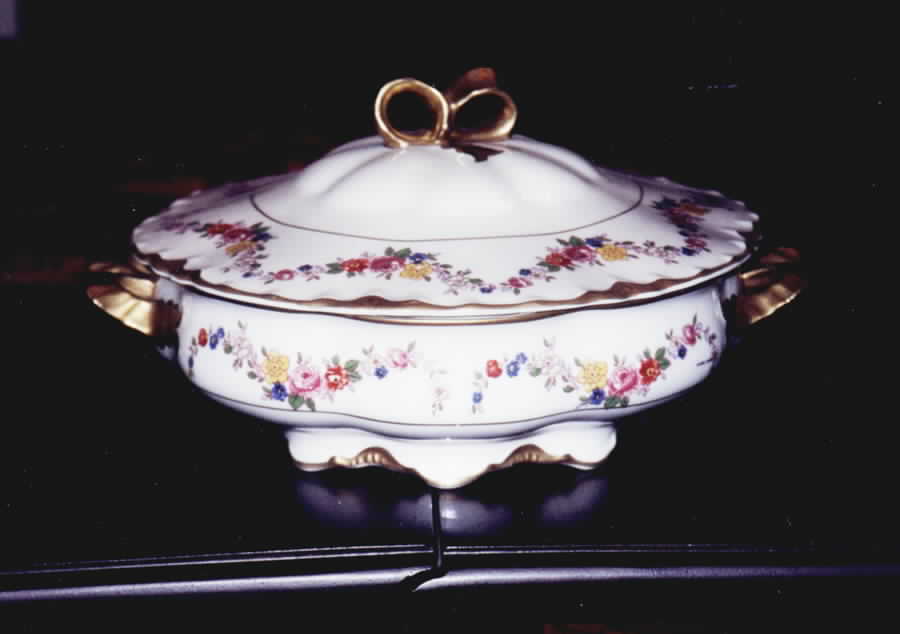 WAR120 Round Covered Vegetable by Warwick-1