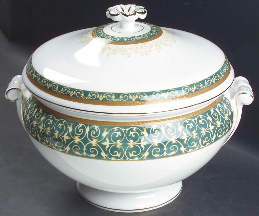 Everleigh Tureen &  Lid by Wedgwood-1