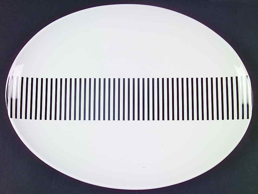 Freestyle Black & White 13" Oval Serving Platter by Waechtersbach-1