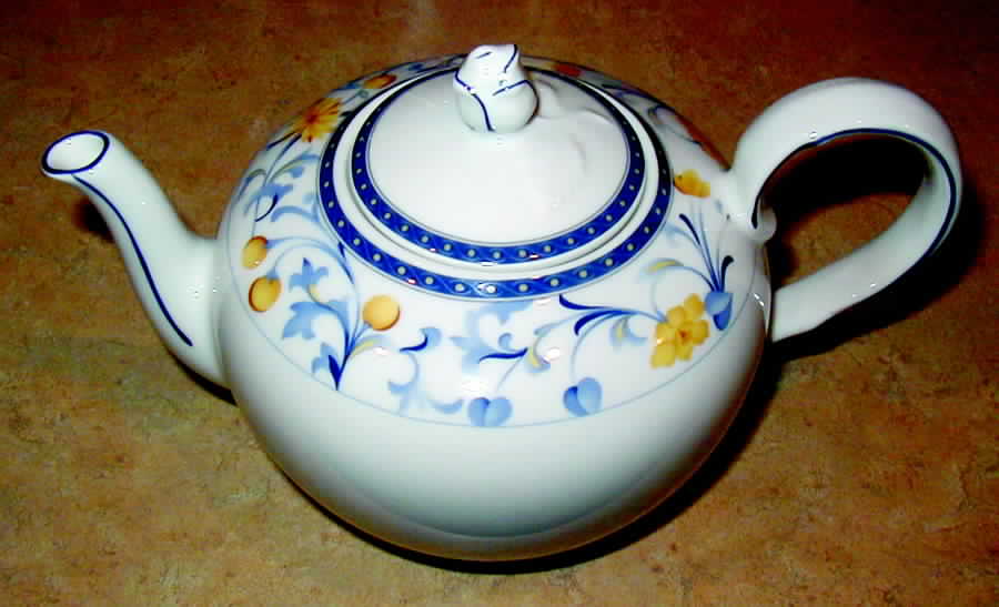 WIG604 Teapot & Lid by Winterling - Bavaria-1