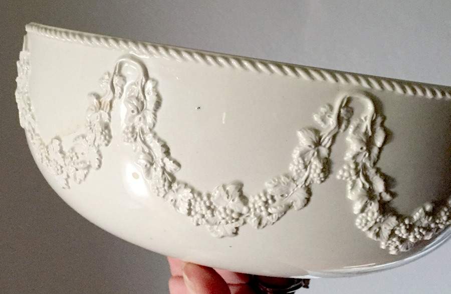 WW252 9" Round Vegetable Bowl by Wedgwood-1