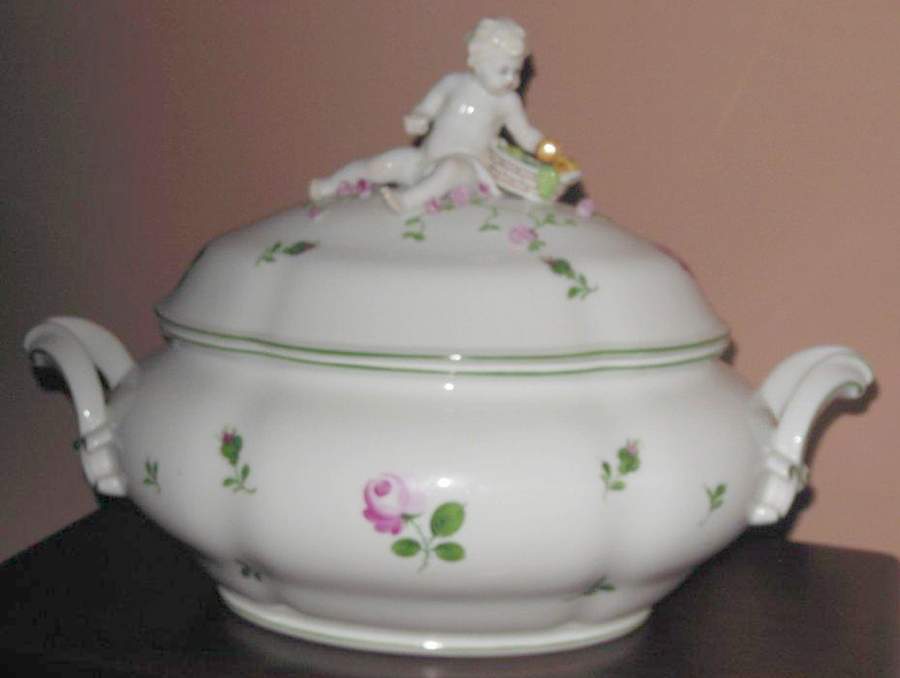 Vienna Rose Oval Covered Vegetable by Wiener Porzellan-1