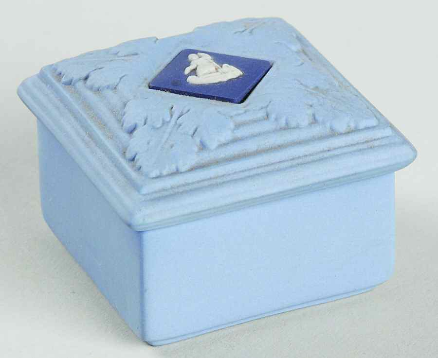 Cream Color and Portland Blue on Lavender Square Miniature Box by Wedgwood-1