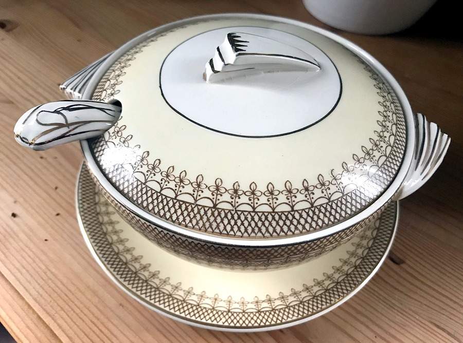 Trellis Tureen & Lid w/Ladle & Underplate by Wedgwood-1