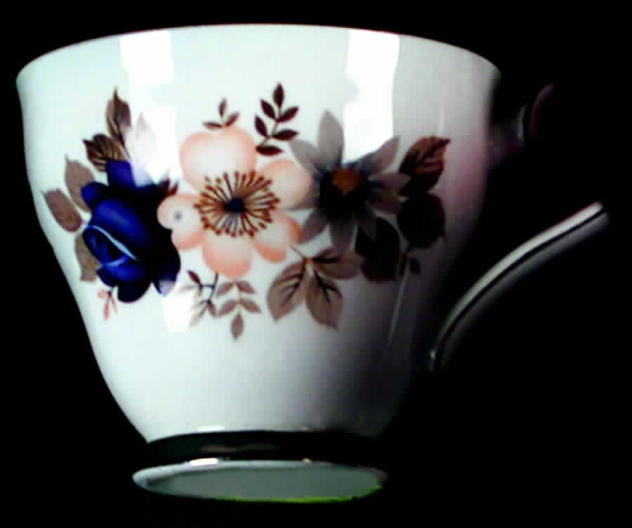 2540 Footed Cup by Windsor (England)-1