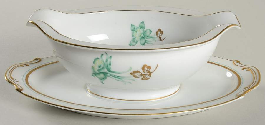Columbine Gravy Boat with Attached Underplate by Wentworth-1