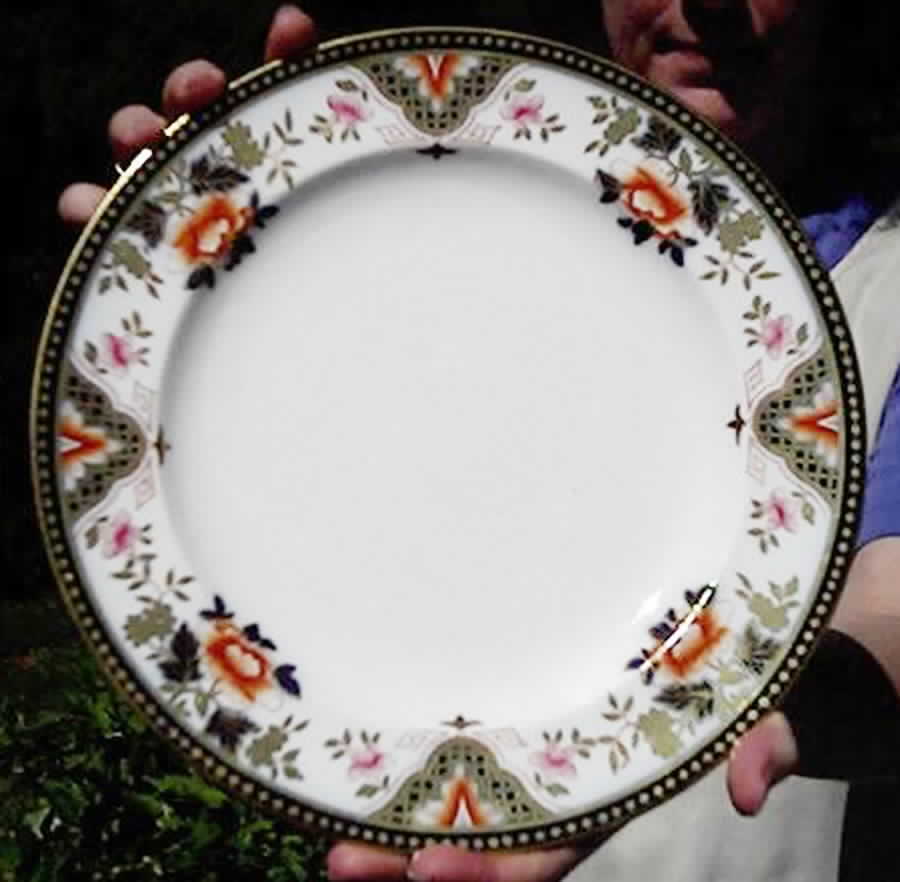WW264 Dinner Plate by Wedgwood-1
