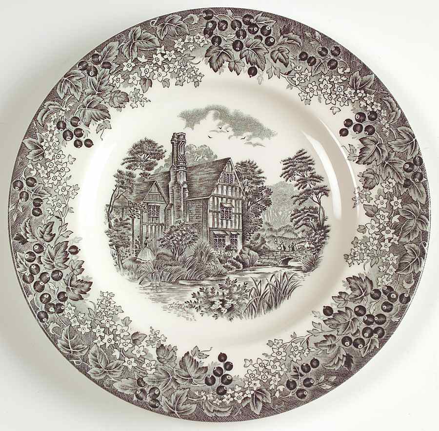 Romantic England Black Salad Plate by Wedgwood-1