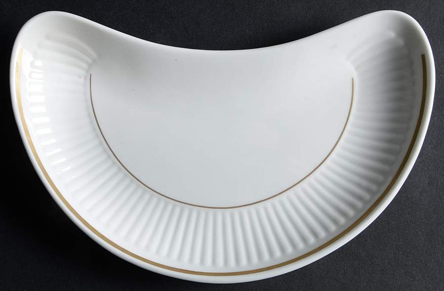 WW273 Crescent Salad Plate by Wedgwood-1