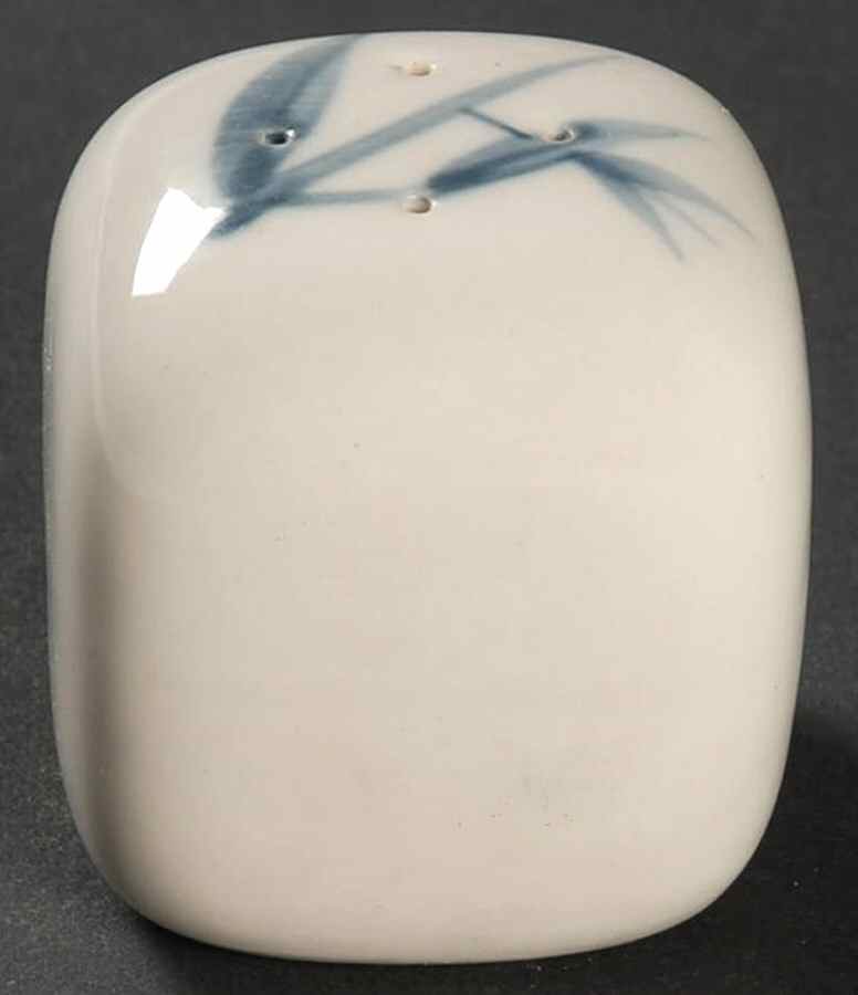 WIN20 Salt Shaker by Winfield-1