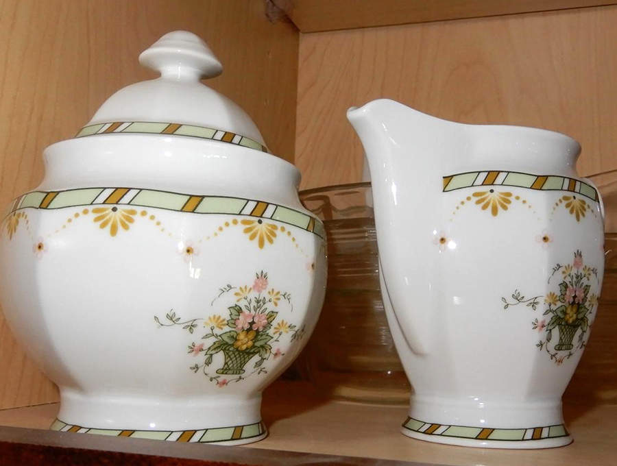 WIG651 Sugar Bowl & Lid by Winterling - Bavaria-1