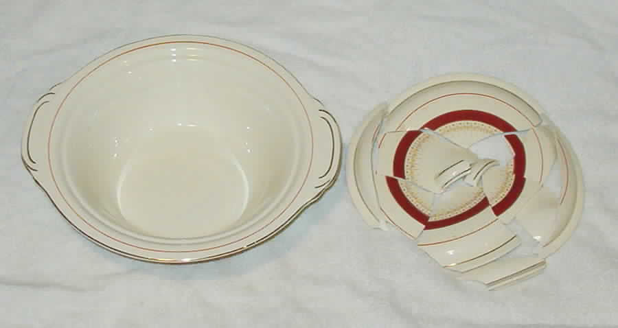 Guildhall Round Covered Vegetable by Wood & Sons-1