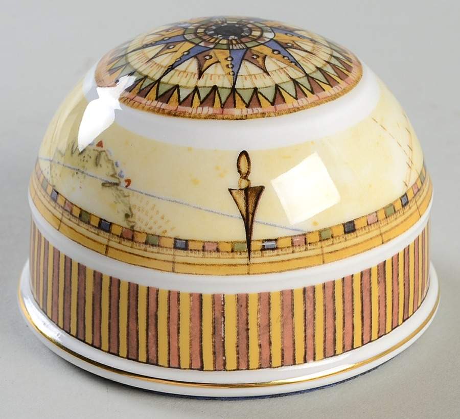 Atlas Paperweight by Wedgwood-1
