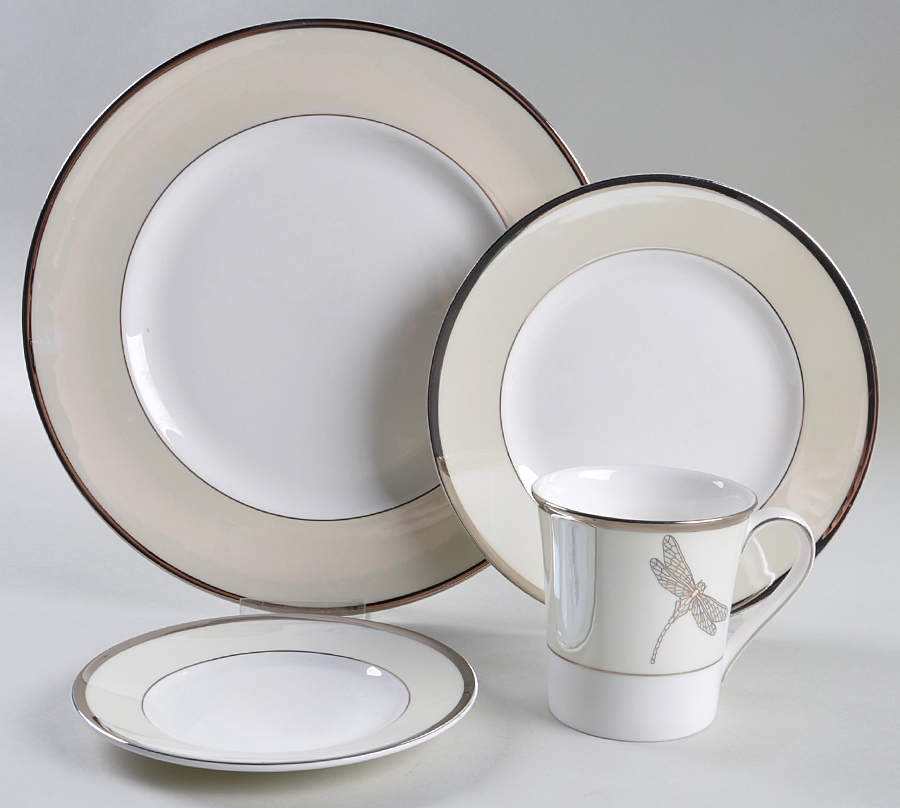 Lustreware Oyster 4 Piece Place Setting by Wedgwood-1
