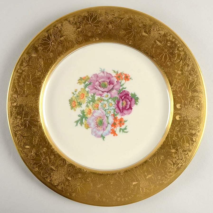 Whd16 Dinner Plate by Wheeling Decorating-1