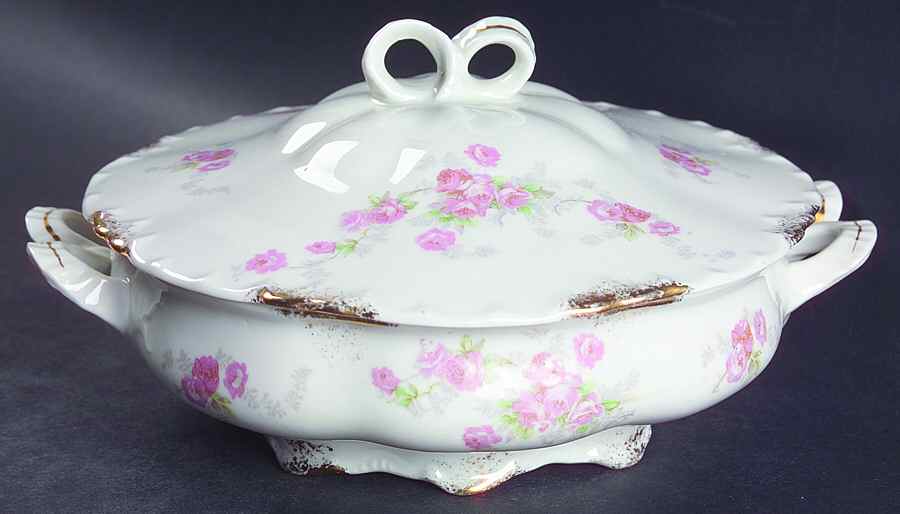War142 Round Covered Vegetable by Warwick-1