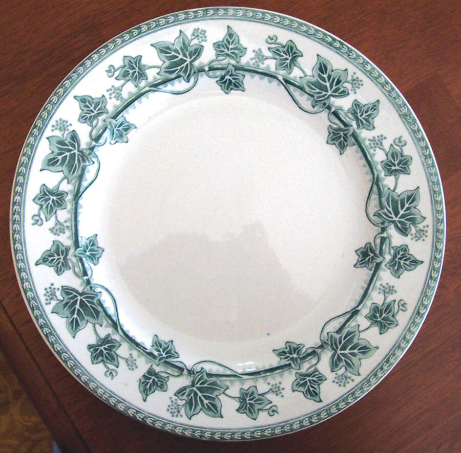 Ivy Green Dinner Plate by Wedgwood-1