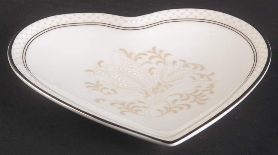 Padova Heart Shaped Dish by Waterford China-1