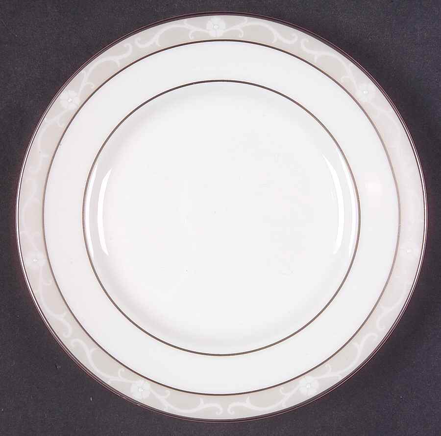 Icing Bread & Butter Plate by Wedgwood-1