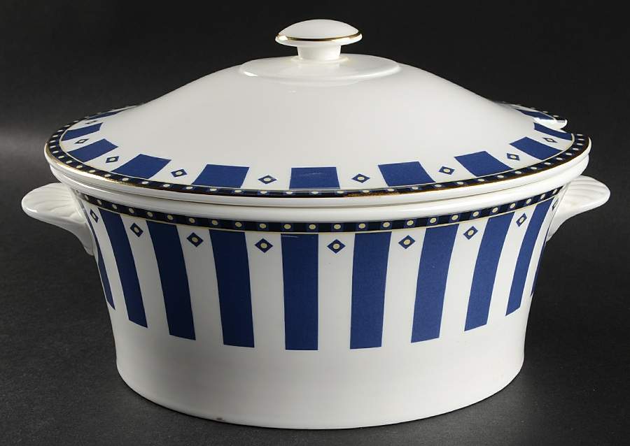 Aphrodite Tureen &  Lid by Wedgwood-1