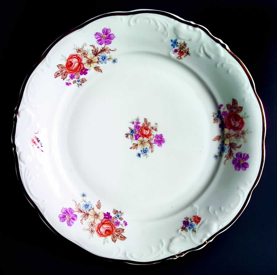Anastasia Dinner Plate by Wawel-1