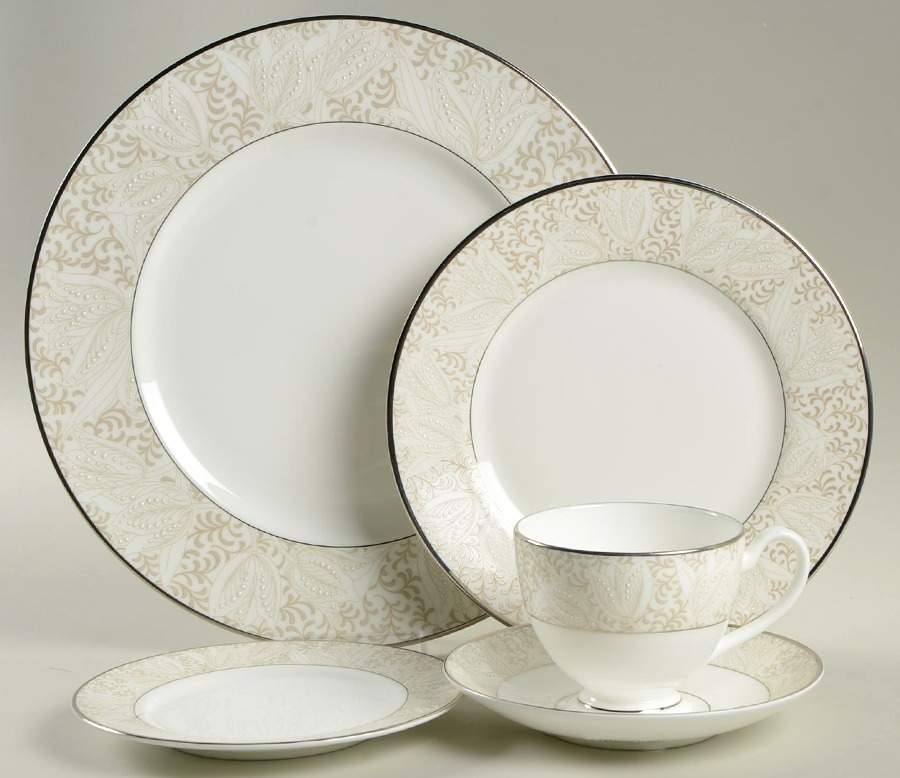 Bassano 5 Piece Place Setting by Waterford China-1