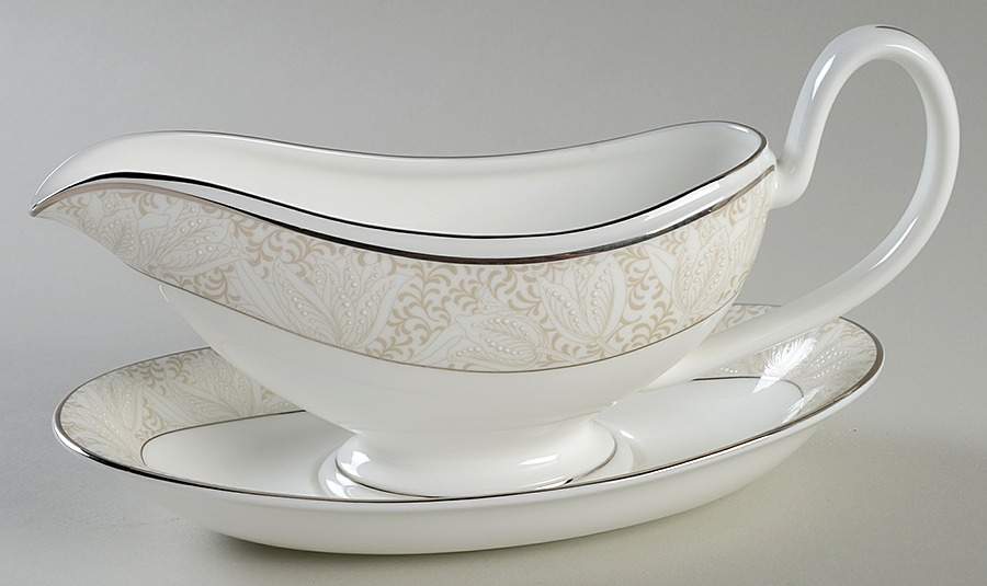 Bassano Gravy Boat & Underplate by Waterford China-1