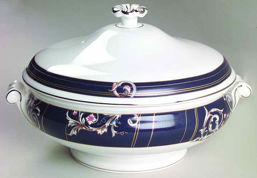 Renaissance Blue Round Covered Vegetable by Wedgwood-1