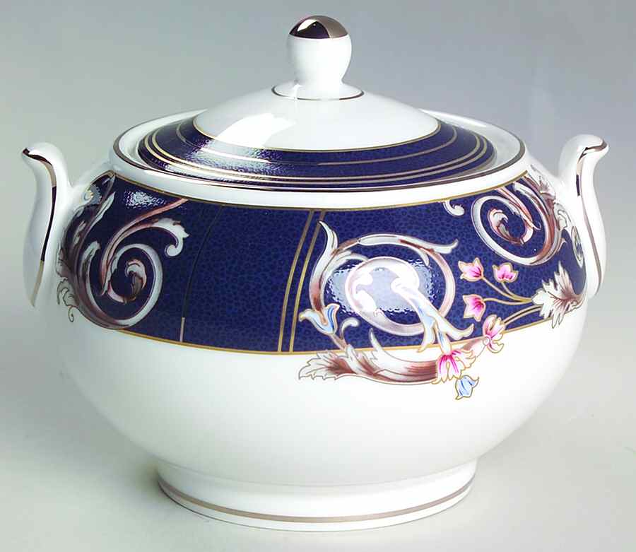 Renaissance Blue 146 Shape Sugar Bowl & Lid by Wedgwood-1