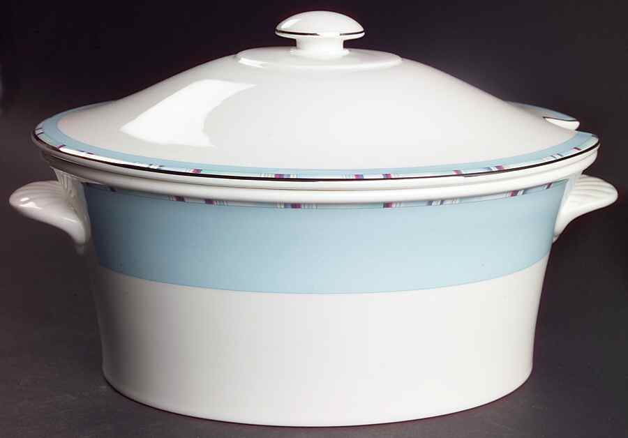 Viva Tureen &  Lid by Wedgwood-1