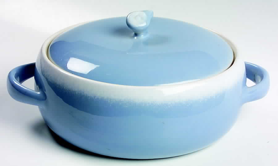 WIN56 2 Qt Round Covered Casserole by Winfield-1