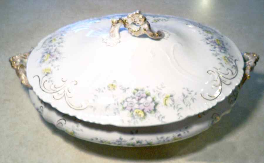 WAR148 Round Covered Vegetable by Warwick-1