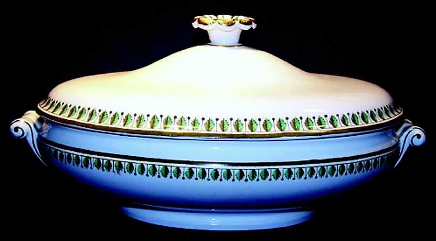 A3909 Round Covered Vegetable by Wedgwood-1