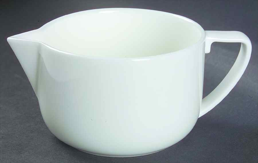 St. Tropez Gravy Boat by Wedgwood-1