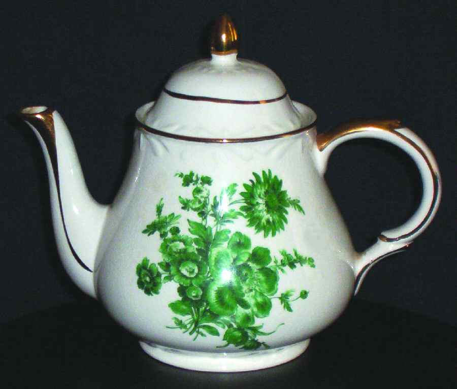 5270 Teapot & Lid by Arthur Wood-1