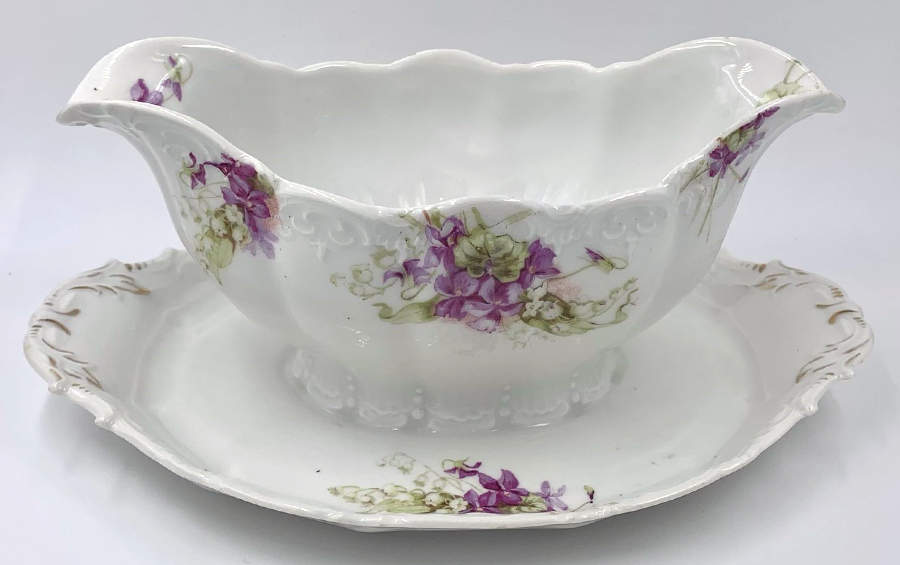 0222-HT Gravy Boat with Attached Underplate by Weimar-1