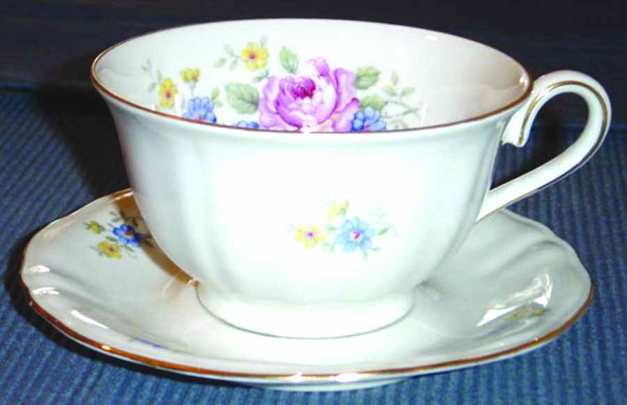 WIG824 Footed Cup & Saucer Set by Winterling - Bavaria-1