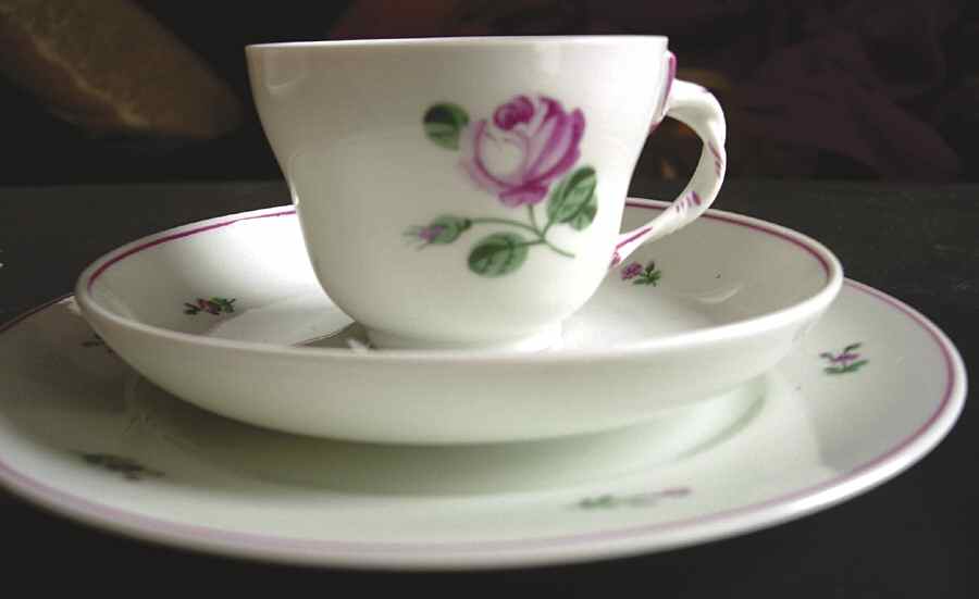 5784 (Smooth, Coupe) Footed Cup by Wiener Porzellan-1