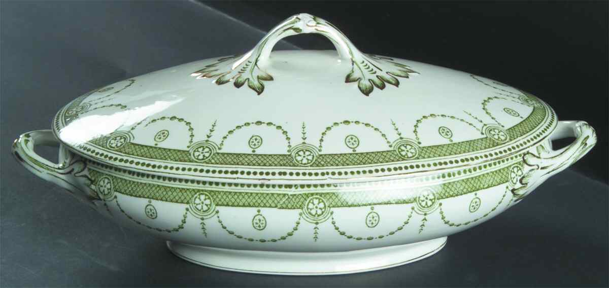 Venice (Green, Gold Trim) Oval Covered Vegetable by Wood & Sons-1