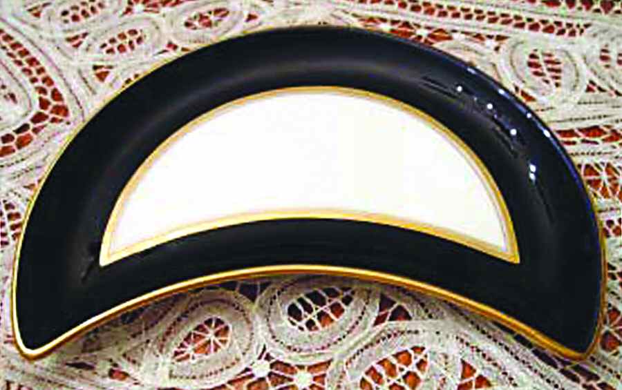 W9329 Crescent Salad Plate by Wedgwood-1