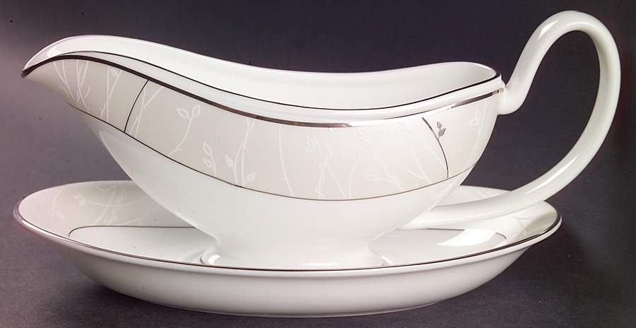 Lisette Gravy Boat & Underplate by Waterford China-1