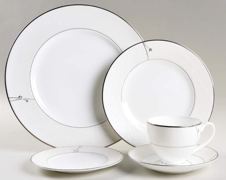 Lisette 5 Piece Place Setting by Waterford China-1